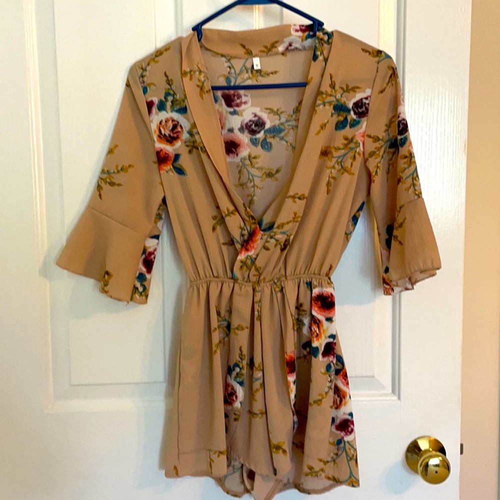 Short romper size  small